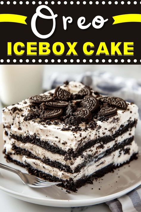 This no-bake 3-ingredient Oreo icebox cake is impossibly easy to make. It's creamy, chocolatey, and insanely good with hot fudge sauce! Oreo Dessert Easy 3 Ingredients, Icebox Cookie Cheesecake, Oreo Cookie Cake Recipe Simple, Oreo Icebox Cake Recipes, Dessert With Oreos, Ice Box Cake Recipes, Oreo Ice Box Cake, Oreo Dessert Easy, Oreo Icebox Cake