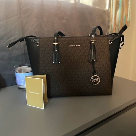 Michael Kors: Voyager Medium Logo Tote Bag Blue Michael Kors Purse, Logo Tote Bag, Mk Purse, Patent Leather Handbags, Brown Leather Shoulder Bag, Zip Tote, Bags Logo, Purses Michael Kors, Handbags Michael Kors