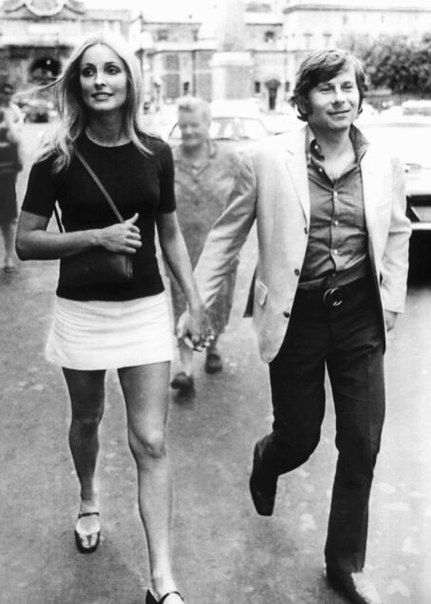 Sharon Tate and Roman Polanski , late 1960s. Sharon Tate 60s Fashion, Sharon Tate And Roman Polanski, Sharon Tate Roman Polanski, Iconic Sharon Tate Outfits, Sharon Tate Halloween Costume, Sharon Tate Costume, Sharon Tate Outfits, 60s Fashion Sharon Tate, Sharon Tate Fashion