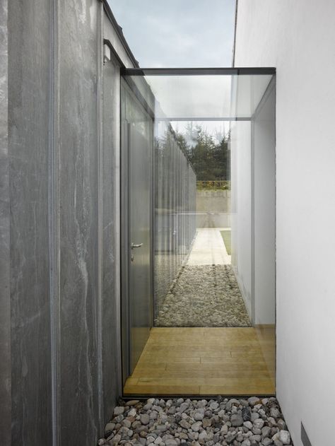 article-image Enclosed Breezeway, Glass Corridor, Architecture Extension, Glass Walkway, Japandi House, Barn Houses, Glass Extension, House Extension Design, Inspiring Interiors