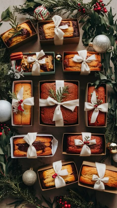 These mini loaf cakes christmas gift ideas are perfect for the holiday season! From festive mini torte cakes to charming christmas cake decorations, these christmas cake designs will impress. Whether baking a traditional xmas cake or trying unique christmas mini cakes ideas, these treats make ideal gifts. A sweet surprise for your loved ones! #MiniLoafCakes #ChristmasGifts #HolidayBaking 🎁🍰 Mini Loaf Cakes Christmas, Mini Christmas Loaf Cakes, Loaf Cake Packaging Ideas, Christmas Loaf Cakes, Mini Loaf Cakes Ideas, Torte Cakes, Christmas Mini Cakes, Christmas Gift Cake, Mini Cakes Ideas