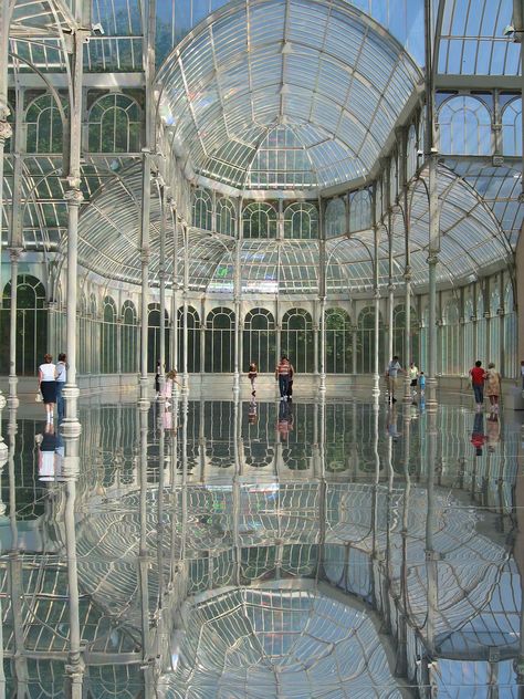 Crystal Palace Madrid, Retiro Park, Art Exhibit, Crystal Palace, Alam Yang Indah, Madrid Spain, Beautiful Architecture, Beautiful Buildings, Spain Travel