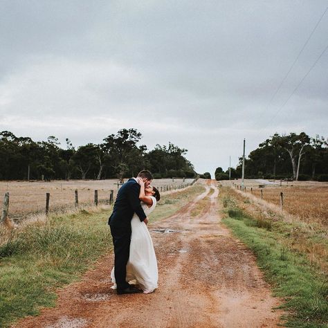 Kissing on a dirt road. All kinds of romantic. I’m obsessed with these red dirt country roads, if you wanna walk em in any kind of attire,… Dirt Road Engagement Photos, Red Dirt Country, Deer Creek, Couples Walking, Red Dirt, Outdoor Engagement, Gravel Road, Engagement Inspo, Dirt Road