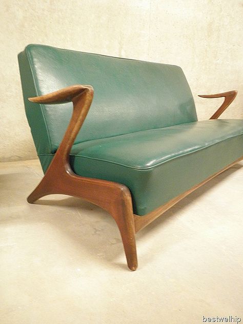 vintage design bank teak skai Deense stijl fifties, Mid century retro sofa vintage 50s Interior, Sofa Retro, Sofa Vintage, Vintage Sofas, Retro Lounge, Mid Century Modern Lounge Chairs, Vintage Bank, Vintage Lounge, Wooden Sofa Designs