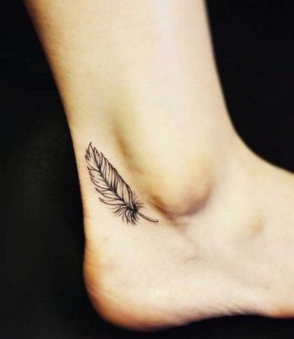 You won't regret the elegance of a feather tattoo Feather Tattoo Ankle, Small Feather Tattoo, Tattoo Feather, Ankle Tattoo Designs, Waist Tattoos, Rose Tattoos For Men, Feather Tattoo Design, Cool Arm Tattoos, Stomach Tattoos