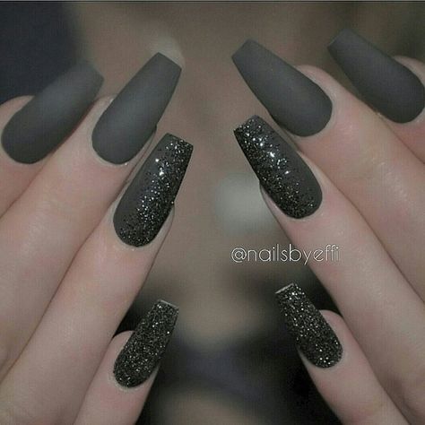 Matte black with black sparkle nails Silver Tip Nails, Gray Nails, Super Nails, Great Nails, Dark Nails, Silver Nails, Coffin Nails Designs, Nail Arts, Matte Nails