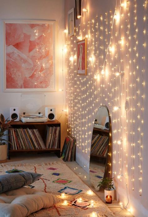 Dorm room fairy lights Design Del Prodotto, Meditation Room, Room Ideas Bedroom, Dream Rooms, Room Aesthetic, Aesthetic Room Decor, New Room, House Rooms