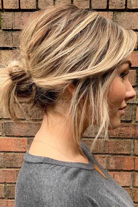 Hair Bun For Short Hair, Bun For Short Hair, Short Hair Updos, Messy Bun For Short Hair, Pretty Short Hair, Short Hair Ponytail, Short Hair Up, Low Bun Hairstyles, Short Hair Bun