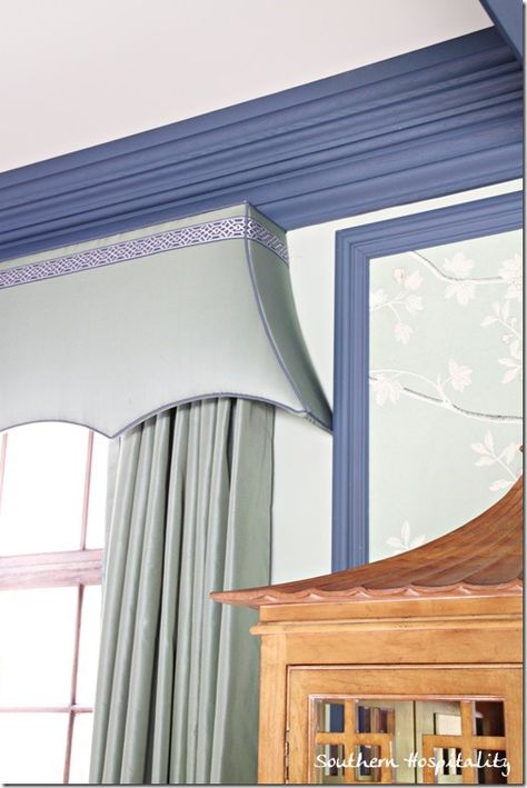 nice cornice board.... Painted Cornice, Cornice Board Ideas, Cornice Ideas, Ivy Room, Colonial Interiors, Cornice Board, Drapery Treatments, Trim Contrast, Window Cornices