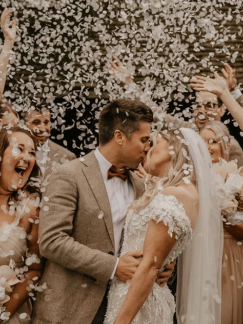 Throwing Confetti, Shooting Couple, Wedding Toss, Biodegradable Confetti, Wedding Exit, Flower Confetti, Wedding Send Off, Wedding Exits, Paper Confetti