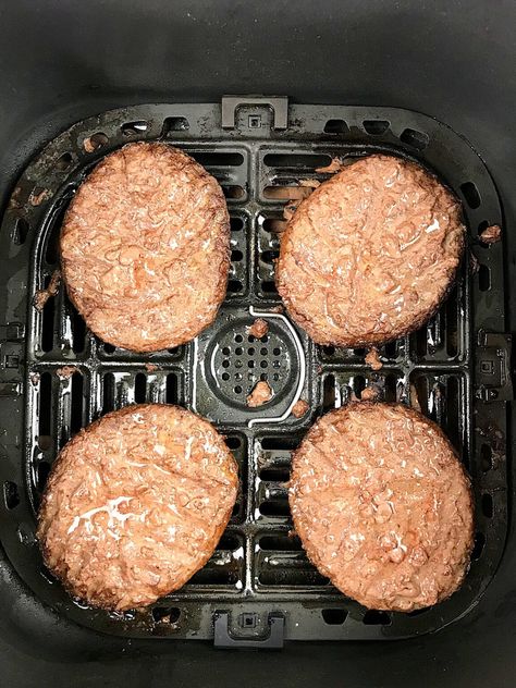 Air Fryer Cheeseburger - Air Fryer Yum How To Make Hamburgers In The Air Fryer, Cooking Burgers In Air Fryer, Air Fryer Recipes Hamburger Patties, Air Fried Burger Patties, Cooking Hamburgers In Air Fryer, Ground Beef Burgers Air Fryer, Fresh Burgers In Air Fryer, Hamburgers In Airfryer, Air Fryer Beef Patties