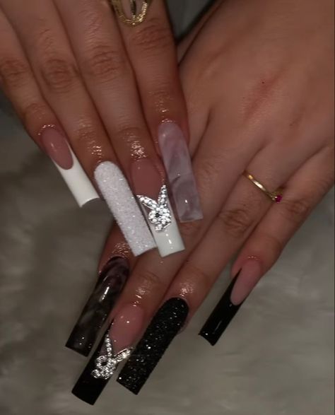 Long Acrylic Nails Jewels, Baddie Nails Designs Long, Red Nail Designs Classy Long, Cutest Acrylic Nails, 19 Nails Birthday, Birthday Nail Inspo Square, White Boujee Nails, Rhinestone Nails Square, Long Square Acrylic Nails Designs Bling