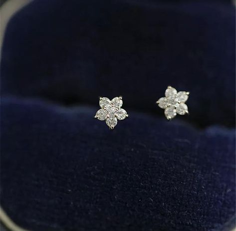 Fashion Star, Wedding Accessories Jewelry, Star Earrings Stud, Tiny Stud Earrings, Cz Stud Earrings, Flower Earrings Studs, Lovely Earrings, Flower Studs, Dainty Earrings