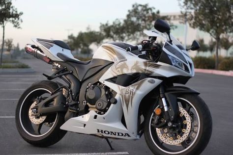 2009 CBR 600rr Phoenix Bike Graphics, Ninja Bike, Cbr 600rr, Cbr 600, Vroom Vroom, Cool Bikes, Phoenix, Drive, Bike