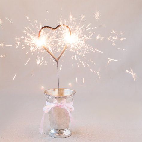 Party Sparklers, Wedding Sparklers, Wedding Photography Tips, Wedding Advice, Budget Wedding, Wedding Tips, Plan Your Wedding, Wedding Trends, Personalized Wedding