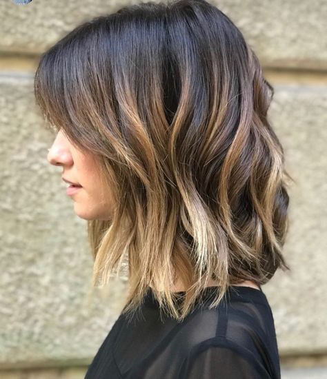 Top Brunette Bottom Blonde Hair, Dark Bob With Highlights Balayage, Brunette Balayage Bob With Bangs, Blonde Foilyage On Dark Hair, Beleyage Hair Brunette Short, A Line Bob Balayage Brunette, Brown Lob Balayage, Shoulder Length Ombre Hair Brown, Baylage Brunette Short