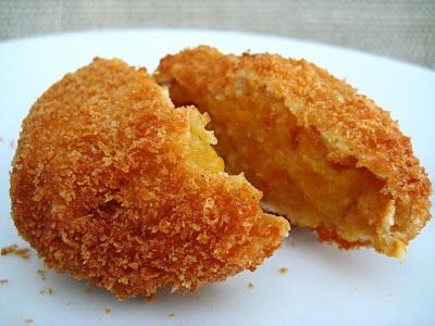 Japanese Pumpkin Croquettes, miss that Japanese restaurant across from our hotel in China. Pumpkin Croquettes, Pumpkin Katsu, Vegan Japanese Food, Japanese Pumpkin, Tan Kitchen, Croquettes Recipe, Pumpkin Dishes, Leftover Pumpkin, Easy Asian Recipes