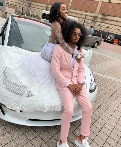 Black Couple Prom, Pink Prom Couple, Pink Prom Shoes, Couple Prom Outfits, Pink Prom Suit, Prom Outfits For Guys, Couple Prom, Prom Goals, Prom Suits For Men