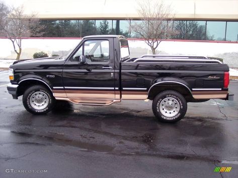 1995 F150 Eddie Bauer Regular Cab - Black / Beige photo #11 Black F150, Black Ford F150, Ford Bronco 1996, Dream Trucks, F150 Truck, Regular Cab, Truck Camping, Car Colors, Ford Bronco