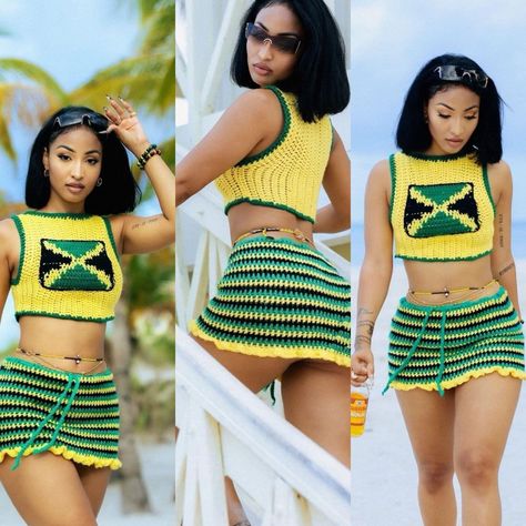 Crochet Short Dresses, Jamaica Outfits, Rasta Clothes, Trendy Beachwear, Curvy Casual Outfits, Hot Summer Outfits, Chic Dress Classy, Crochet T Shirts, Mode Crochet