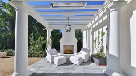 James Packer’s $132m mansion for sale - realestate.com.au Outdoor Fireplace Porch, Grill Area Ideas Backyards, Garden With Fireplace, Rooftop Fireplace, Cabana Fireplace, Pergola Fireplace, Braxted Park, Rhea Perlman, Florida Cottage