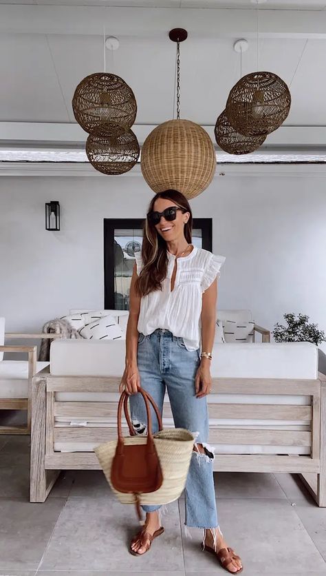 Chill Mom Outfits Summer, Mum Holiday Outfits Summer, London Look Outfits Summer, Mum Capsule Wardrobe, Mum Fashion 2024, Elevated Summer Outfits, Chic Summer Outfits Classy, Cute Mom Outfits Spring, Mom Summer Outfits Casual