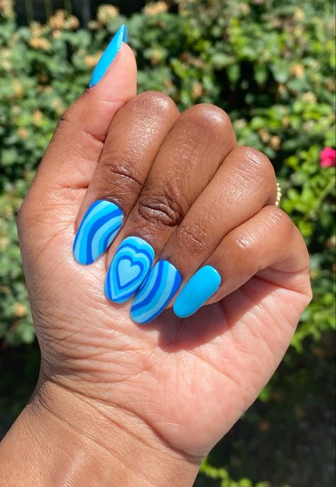 Cosmo Nails Design, Powerpuff Girls Heart Nails, Powerpuff Girl Nail Art, Power Puff Nails, Heart Nails Blue, Power Puff Girls Nails, Powerpuff Girls Nail Art, Power Puff Girls Costume, Powerpuff Nails