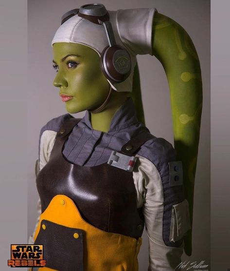 Hera Syndulla Hera Cosplay, Star Wars Twilek, Hera Syndulla, Run Disney Costumes, Twi Lek, Star Wars Halloween, Costume Making, Star Wars Droids, Star Wars Costumes