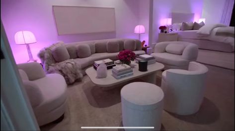 Kardashian House Interior, Khloe Kardashian Bedroom, Kardashian Bedroom Decor, Khloe Kardashian Home, Kardashian Bedroom, Kardashian House, Khloe Kardashian House, Kardashian Home, Hidden Hills