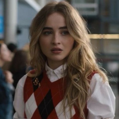 Sabrina Carpenter Movies, Sabrina Icons, Haircut Inspo, Carpenter Work, Work It, Teenage Fashion Outfits, Sabrina Carpenter, Favorite Celebrities, Pretty Woman