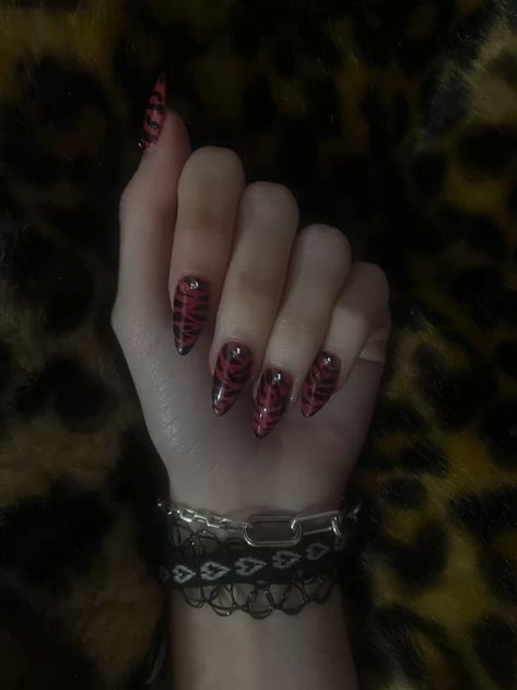 Emo Mcbling Aestethic, Zebra Nails Pink, Emo Nail Designs, Identify Crisis, Nails Mcbling, Draculaura Nails, Y2k Nails Pink, Mcbling Nails, Monster High Nails