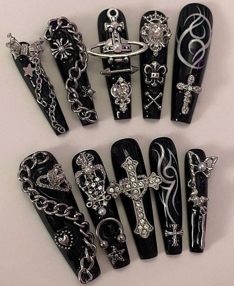 Long Goth Acrylic Nails, Chain Acrylic Nails, Junk Goth Nails, Pierced Acrylic Nails, Gothic Baddie Nails, Goth Nail Inspo Coffin, Gothic Long Nails, Black Chain Nails, Creepy Acrylic Nails