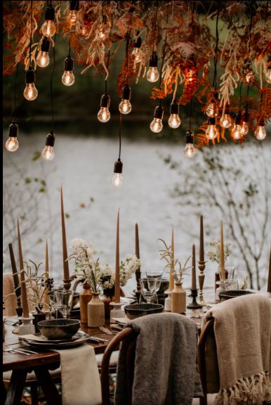 Hygge Wedding, Woodland Wedding Inspiration, Winter Wedding Table, Winter Tablescapes, Cozy Wedding, Boda Diy, Wedding Winter, Wedding Boho, Wedding Tablescapes