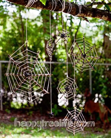 Diy Halloween Spider Web, Forest School Activities, Theme Nature, Deco Nature, Outdoor Classroom, Halloween 1, School Garden, Spider Webs, Forest School