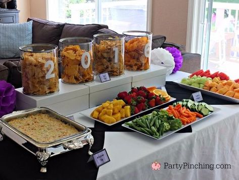 Best Graduation Party Food ideas, best grad open house food decor gift High School Graduation Open House Ideas, Graduation Open House Food, Grad Open House, Open House Ideas For Seniors, Open House Food Ideas, Open House Food, Walking Taco Bar, Graduation Party Food Ideas, Open House Ideas