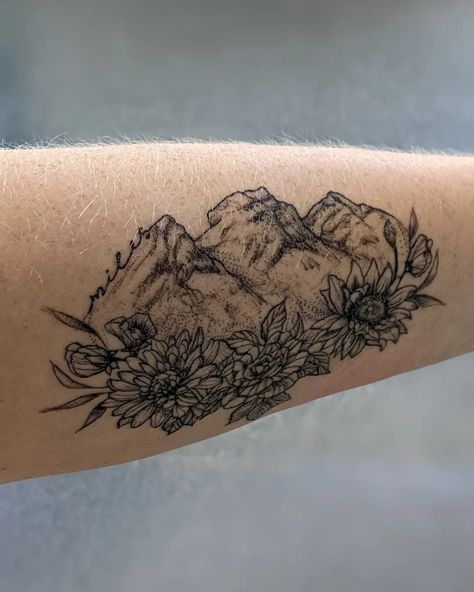 Mountains, floral birth flower design fine line tattoo Fine Line Tattoo, Tattoo Me, Line Tattoo, Tattoo Love, Fine Line Tattoos, Line Tattoos, Birth Flower, Fine Line, Birth Flowers