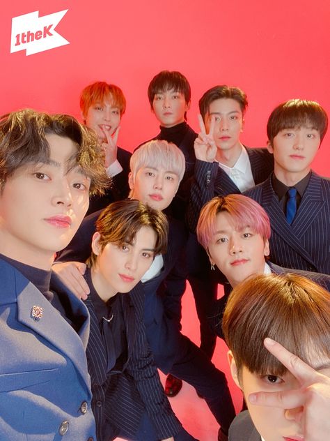 Sf9 Group Photo Wallpaper, Sf9 Group Photo, Sf 9, Song Hye Kyo, Taehyung Funny, Kpop Posters, Fnc Entertainment, Group Photo, Korean Artist