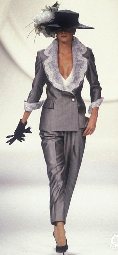 1990 Christian Dior, Spring-Summer. Couture 1991 Fashion, Summer Couture, Christian Dior Designer, Fashion 1950, Dior Style, Dior Collection, Dior Forever, Paris Couture, Dior Vintage