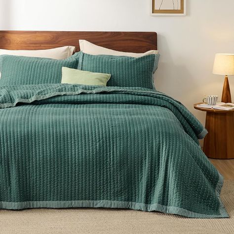 Amazon.com: Bedsure Dark Green Quilt Twin Size - Lightweight Soft Quilt Bedding Set for All Seasons, Bedspreads & Coverlets, Corduroy Pattern Quilt Set, 2 Pieces, 1 Quilt (86"x68") and 1 Pillow Sham (20"x26"+2") : Home & Kitchen Dark Green Bedspread, Grey Bedspread, Green Bedspread, Corduroy Pattern, Soft Quilt, Cotton Quilt Set, Solid Quilt, Pattern Quilt, Elegant Bedding