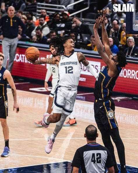 Finest Basketball Players, Nba Grizzlies, Basketball Inspiration, Basketball Boyfriend, Basketball Pics, Basketball Cartoon, Ja Morant Style, Nba Superstars, Mvp Basketball