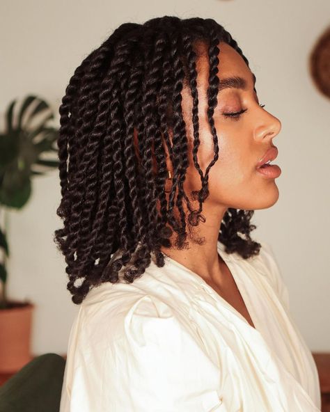 50 Stunning Twist Hairstyles Worth Taking Screenshots - Hair Adviser Two Strand Loc Twist, Afro Hairstyles For Women, Loc Twist, Cuban Twist Hair, Hairstyle Wigs, Twist Cornrows, Twist Hairstyle, Short Twists, Afro Twist