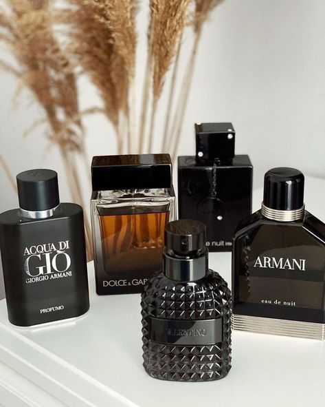 These men's fragrancees are on another level.  Link above!👆 Valentino Uomo Born In Roma, Armaf Club De Nuit Intense, Born In Roma, Cologne Collection, Best Perfume For Men, Best Fragrance For Men, Cologne For Men, Perfume Photography, Perfume Collection Fragrance