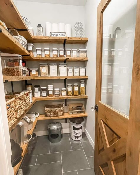 Orderly Aesthetic, Farmhouse Kitchen Organization, Small Walk In Pantry, Walk In Pantry Ideas, Wooden Pantry, Pantry Organization Ideas, Pantry Laundry Room, Gray Floor, Farmhouse Pantry