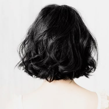 Aesthetic Short Black Hair, Bad Short Hair, Black Wavy Short Hair, Black Short Hair Aesthetic, Short Black Hair Blue Eyes, Dark Hair Bob Haircut, Short Black Hair Aesthetic, Bob Haircut Aesthetic, Black Hair Bob