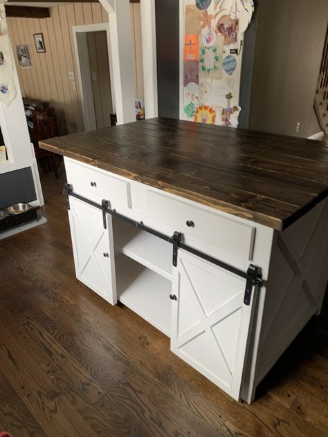 Kitchen Island With Barn Doors, Barnyard Kitchen, Rustic Farmhouse Kitchen Island, Kitchen Island Overhang, Island With Drawers, Kitchen Island With Cooktop, Kitchen Island With Drawers, Barbie Dog, Barn Door Tv Stand