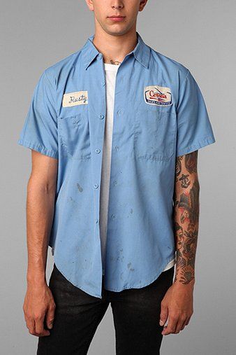 Urban Renewal Vintage Distressed Mechanic Shirt Mechanic Fashion, Mechanic Costume, Mechanic Clothes, Cafe Uniform, Restaurant Staff, Vintage Mechanics, Mens Wardrobe, Mechanic Shirt, Fashion Elements