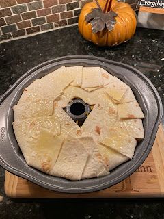 Upside Down Tacos, Upside Down Taco In Bundt Pan, Bunt Pan Taco Ring, Taco Bake In Bundt Pan, Upside Down Taco Ring, Bundt Pan Taco Ring, Taco Crescent Ring, Taco Cake, Taco Ring