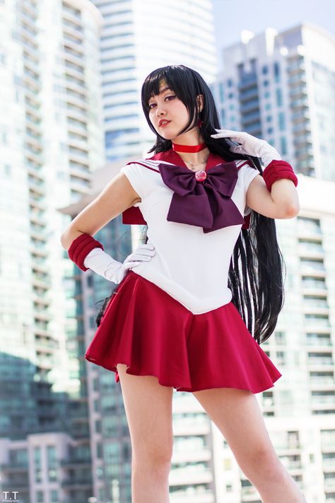 Sachie as Sailor Mars from Sailor Moon. Click to watch the tutorial Sailor Moon Sailor Mars, Sailor Mars Cosplay, Powerpuff Girls Characters, Geek Women, Moon Cosplay, Sailor Scout, Minako Aino, Sailor Moon Cosplay, Cosplay Tutorial