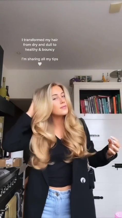 WHEN it comes to hair care, there’s some crucial mistakes you may be making, with one expert revealing your towel could actually be ruining your locks. TikTok user @lillyvanbrooklyn has been sharing the mistakes she’s made in the past in her quest to get her looks looking healthy and shiny. One major mistake that she […] School Simple Hairstyles, Long Light Blonde Hair, Curling Hair Tutorial, Easy Curled Hairstyles, Hair Curling Tutorial, Hair Mistakes, Light Blonde Hair, Going Out Hairstyles, Glossy Hair