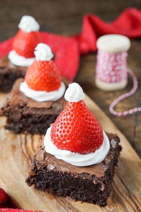 Santa Hat Brownies, Christmas Brownie, Rich Chocolate Dessert, Christmas Dessert Ideas, Christmas Brownies, Christmas Dessert, Christmas Snacks, Christmas Cooking, Brownie Recipes